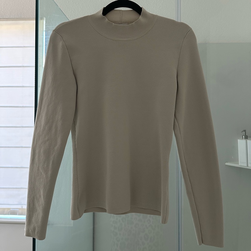 Aritzia Babaton Cream Sweater Shirt